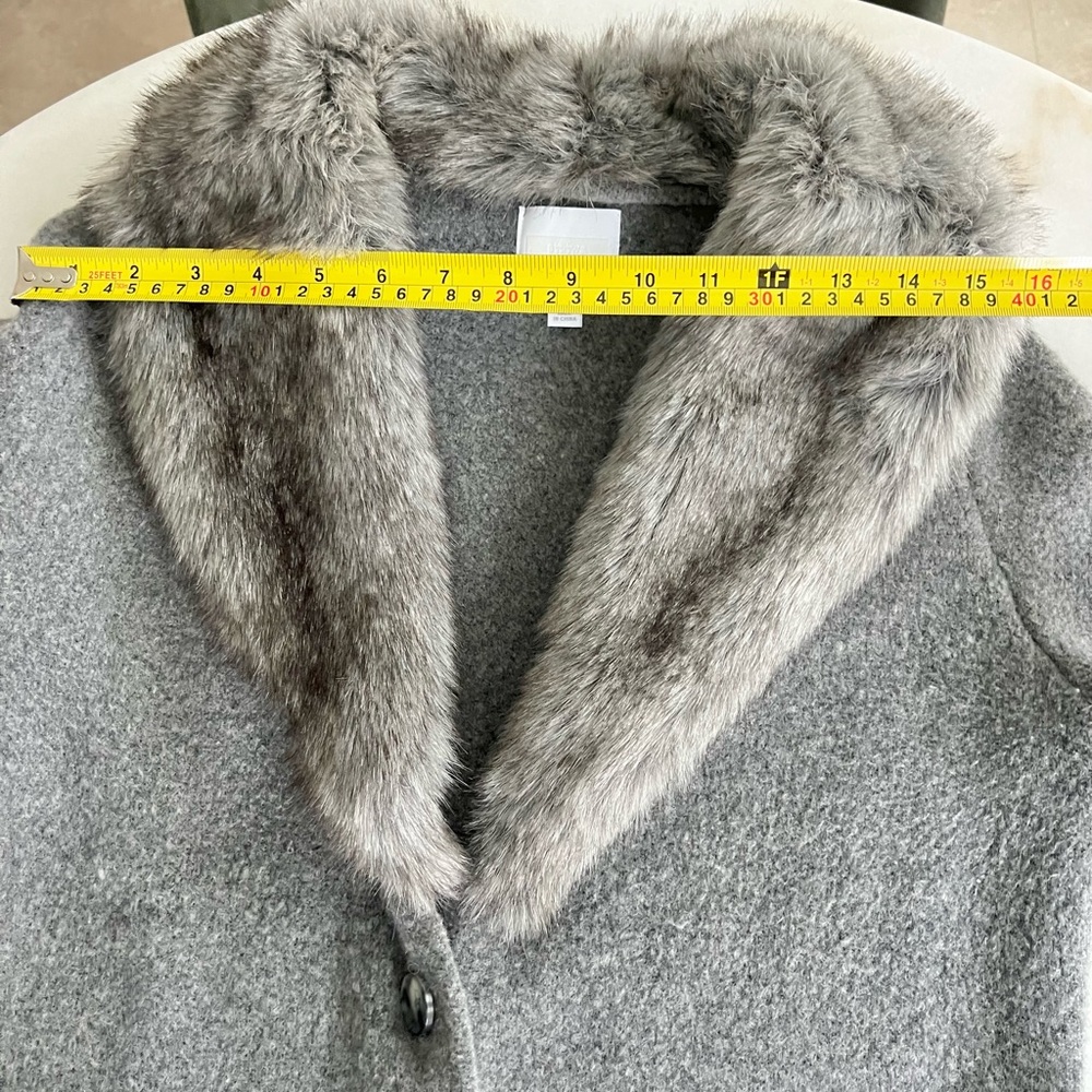 Free Shipping! Anthropologie Faux Fur Sweater Cardigan Grey Wool V Neck Jacket - Picture 6 of 9